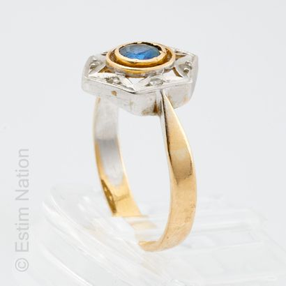 LOT DE BAGUES EN OR Lot of rings ; 
- one in 18K (750/°°) yellow gold and platinum...