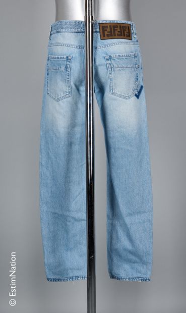FENDI Blue used denim jeans embroidered with the logo (W 33/34)