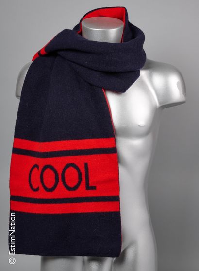 SANDRO (MANQUE GRIFFE) LARGE SHOULDER in navy and red knitted wool embossed with...