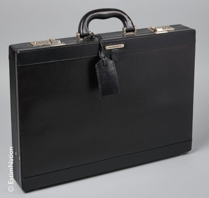 BURBERRYS VINTAGE CASE HOLDER in black grained leather, lining in tartan canvas with...
