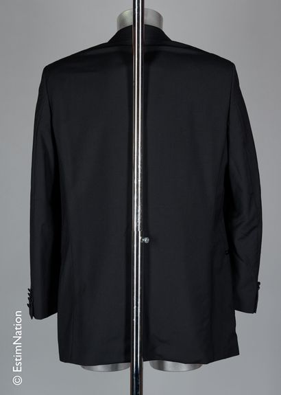 HUGO BOSS SMOKING JACKET in black wool, partially satin collar, "Baker/Jazz" model...