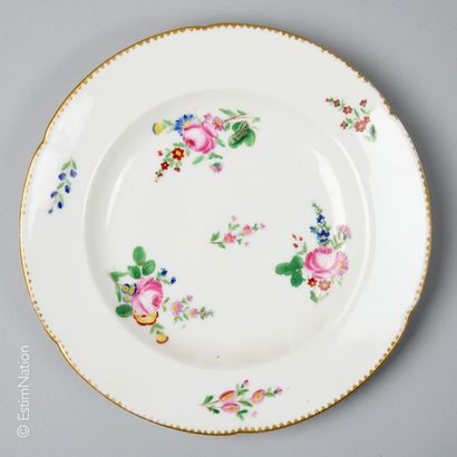 PORCELAINES FRANCAISES - NAST Manufacture NAST in Paris

Porcelain plate with polylobed...