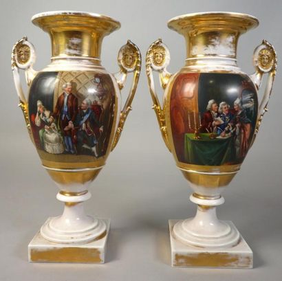 null Paire de vases en porcelaine de Paris à décor peint sur le thème du mariage....