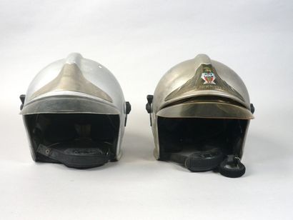 Deux casques de feu F1 de sapeur pompier....