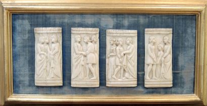 PLAQUES EN IVOIRE - XVIIIème siècle Quatre plaques en ivoire provenant très certainement...