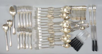 CHRISTOFLE & Divers Lot de métal argenté composé de :
- 25 fourchettes modèle filets...