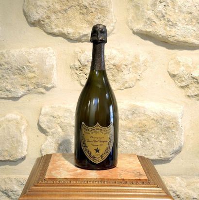 MOËT & CHANDON - CUVÉE DOM PÉRIGNON - 1990 Bouteille de champagne MOËT & CHANDON
Cuvée...