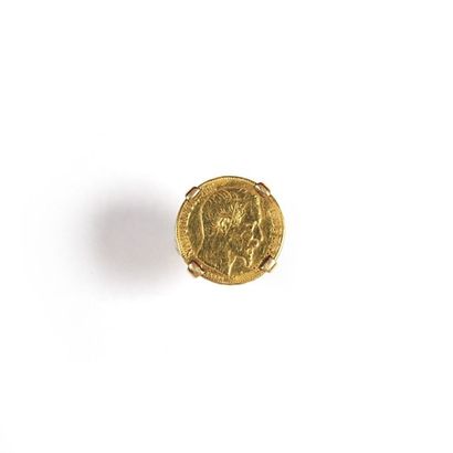 LOT OR LOT en or jaune (7500/00) comprenant: un bracelet, une alliance, une médaille...
