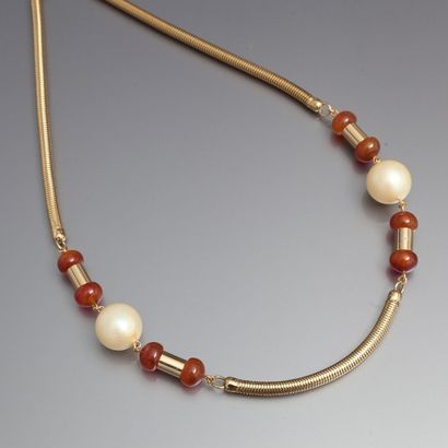 Lanvin - (années 1970) Elégant collier sautoir composé d'une chaine tubogaz en laiton...