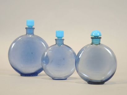 Worth - « Je Reviens » - (1932) Worth - « Je Reviens » - (1932)

3 flacons en verre...