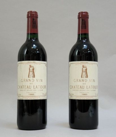 CHÂTEAU LATOUR 1993 2 bouteilles de Château Latour 1993, 1er GCC Pauillac 

(1 des...