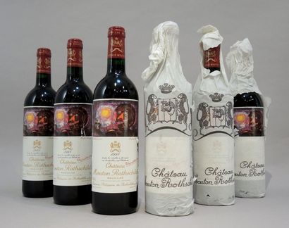 CHATEAU MOUTON ROTHSCHILD 1998 4 bouteilles de Château Mouton Rothschild, 1998, 1er...
