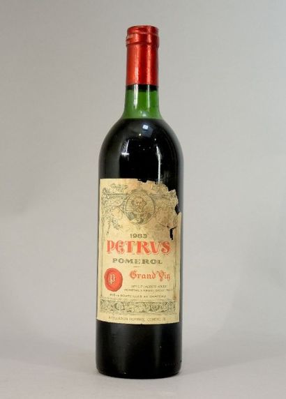 CHÂTEAU PETRUS 1983 1 bouteille de Château Petrus, 1983, Pomerol
(niveau légèrement...