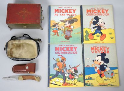MICKEY & DIVERS Lot divers comprenant :
- 4 revues MICKEY début 1950 Bel état de...