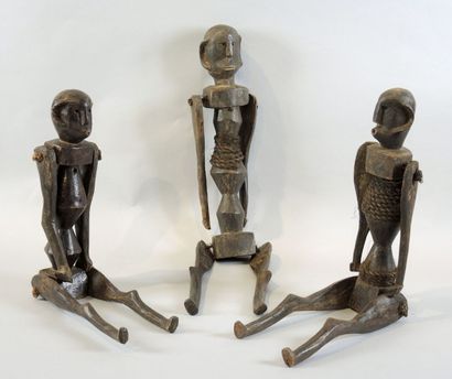 AFRIQUE Ensemble de 3 marionnettes LUBA. République Démocratique du Congo. Dim: ...