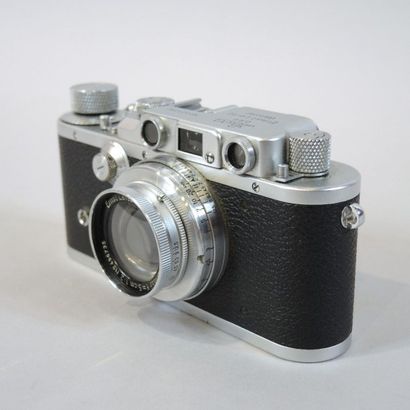 LOT APPAREILS PHOTO - LEICA ET DIVERS Appareil photo Marque LEICA modèle vers 1938...