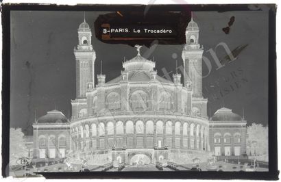 PLAQUES PHOTOGRAPHIQUES - PARIS - MONUMENTS Ensemble de 31 négatifs sur plaques de...
