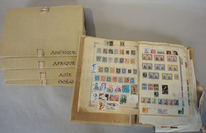 FRANCE ET INTERNATIONAL Important lot de timbres oblitérés en albums et en vrac Europe,...