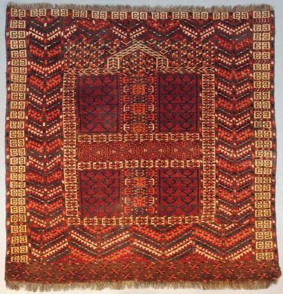 TAPIS BOUKHARA Tapis de selle en laine Boukhara

Dimensions 120 x 130 cm