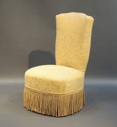 CHAUFFEUSE Chaise chauffeuse à garniture moderne de couleur jaune à décor de fleurs

Petits...