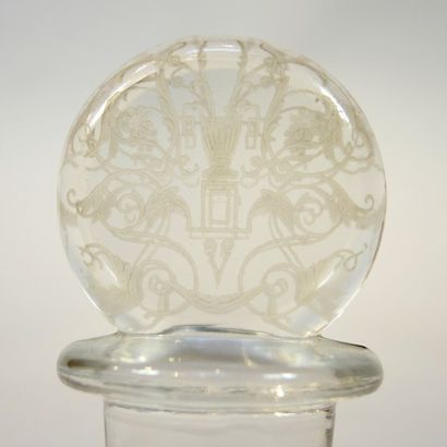 BACCARAT MODELE MICHELANGELO Carafe en cristal à décor gravé à l'acide de rinceaux

Marqué...