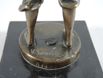 VLACLAV SZCZEBLEWESKY (act.1875-1900) "Le siffleur"

Bronze à patine brune, signé...