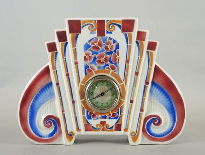 PENDULE Pendule en céramique à décor polychrome ART DECO


H : 21,5 cm