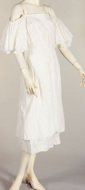 Atsuro TAYAMA Robe en coton blanc partiellement façonné et appliqué de galons en...