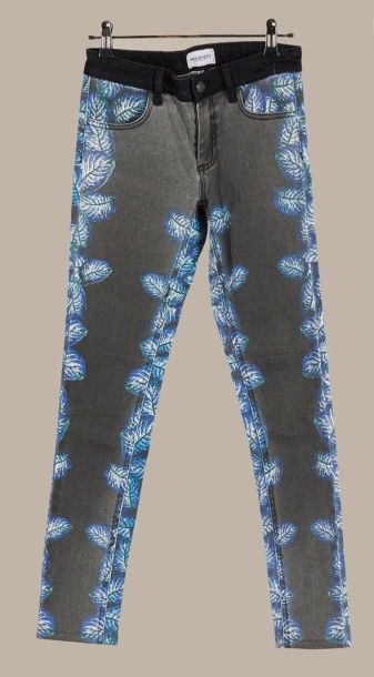 American Retro Deux jeans slim en denim stretch imprimés d’un motif végétal (T 24)...