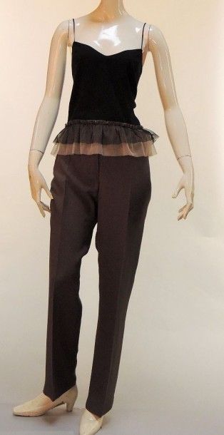 Jean Paul Gaultier femme, Sabrina Nadal, Anonyme Tailleur pantalon figurant un dégradé...