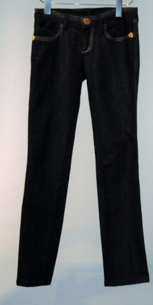 Yohji Yamamoto (été 2007, modèle de défilé), Escada, W&wy Tunique d'inspiraion vareuse...