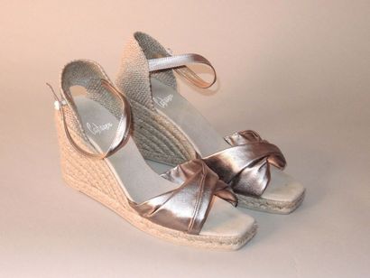 CASTANER Paire d'espadrilles argent compensées de 9 cm, en tissu drapé, corde, tweed...