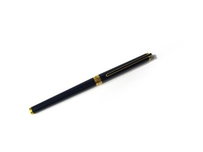 DUPONT STYLO DUPONT


STYLO BILLE, corps et capuchon en laque de Chine bleue. Signé,...