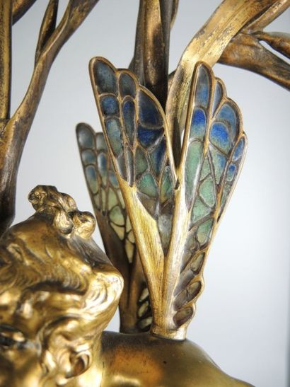 JOSEPH CHERET (1838-1894) - ART NOUVEAU Applique à 3 lumières en bronze et métal...