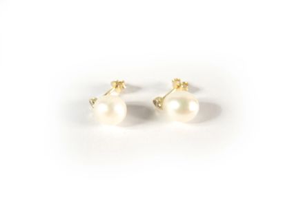 BOUCLES D'OREILLES OR & DIAMANT Paire de BOUCLES D'OREILLES en alliage d'or 14k (585/°°),...