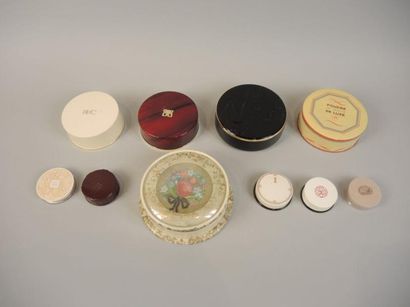 Divers Parfumeurs (années 1930-1950) Lot comprenant 6 boitiers de fard des maisons...