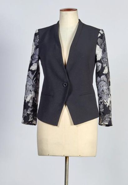 PINKO VESTE en crêpe viscose noir, manches façon tapisserie figurant des roses (T...