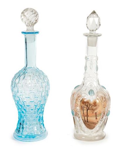 VERRERIE ÉMAILLÉE - ART NOUVEAU Lot composé de 2 carafes dont 1 à décor émaillé de...