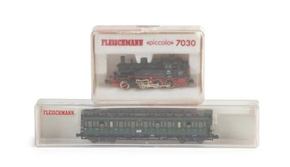 JOUETS ANCIENS FLEISCHMANN Locomotive Piccolo 7030, 3 wagons voyageurs Ref. 8086...
