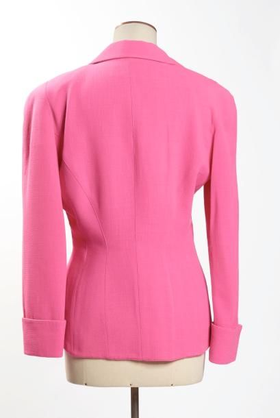 THIERRY MUGLER Couture circa 1990/95, ANONYME VESTE en laine peignée rose shoking,...