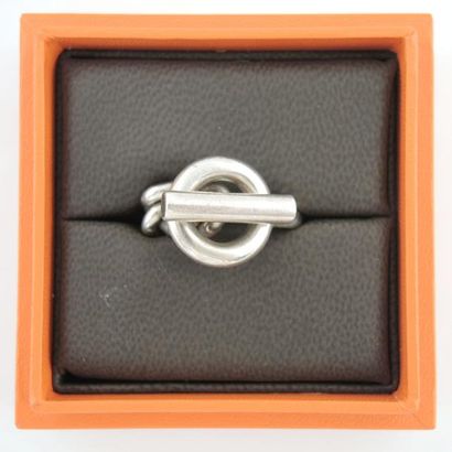 HERMES, BAGUE MODÈLE ''CROISETTE'' Hermès, modèle''Croisette'' Bague en argent (925°/00)....