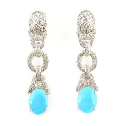 PENDANTS D'OREILLES DIAMANTS ET TURQUOISE Paire de pendants d'oreilles ajourés en...