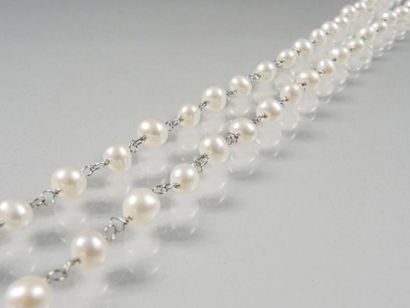 SAUTOIR PERLES Long sautoir de perles d'eau douce. Long: 104 cm