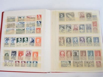 PHILATELIE Collection de timbres FRANCE Vers 1950-1960. En 3 albums