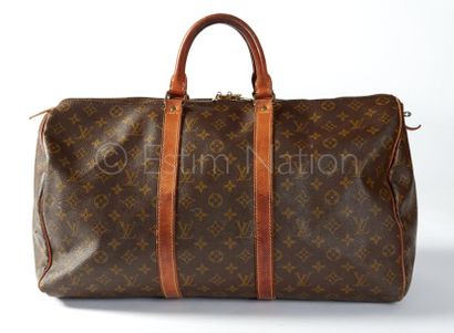 LOUIS VUITTON Vintage circa 1975-80 SAC "KEEPAL 50" en toile Monogram et cuir naturel...