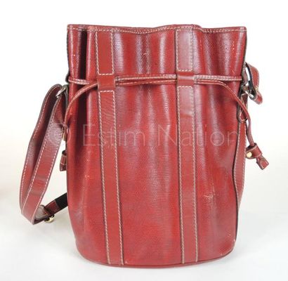 LANCEL SAC « Elsa » en cuir façon lézard et box rouge, (33x25x13) (état d'usage,...