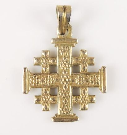 PENDENTIF CROIX DE JERUSALEM Pendentif en argent doré 800/°° formant une Croix de...