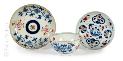 PORCELAINE JAPON XVIIIè Lot de porcelaine du Japon à décor Imani floral, XVIIIème...