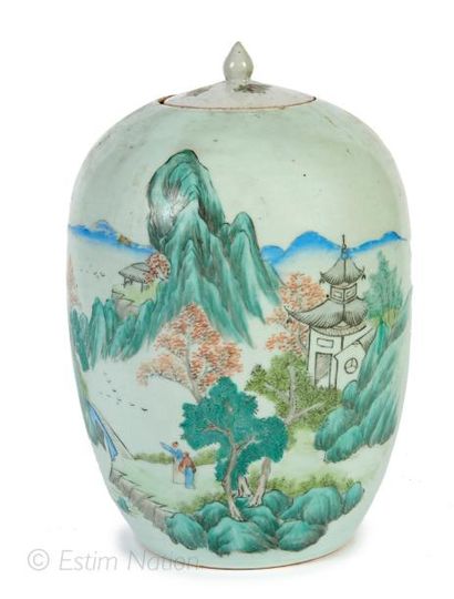 Art d'Asie Ensemble comprenant un vase couvert à décor de paysages, 2 coupes creuses...