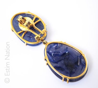 PENDANTS D'OREILLES SAPHIRS Paire de pendants d'oreilles en argent doré (925/°°)...